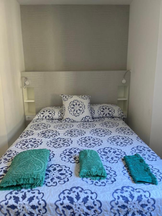 A De Juan - Tres Marias Apartments ريدونديلا المظهر الخارجي الصورة